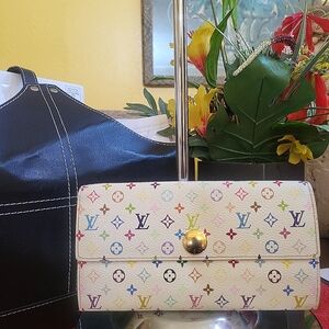 Louis Vuitton White Multicolor Monogram Sarah Wallet. PRE-OWNED.